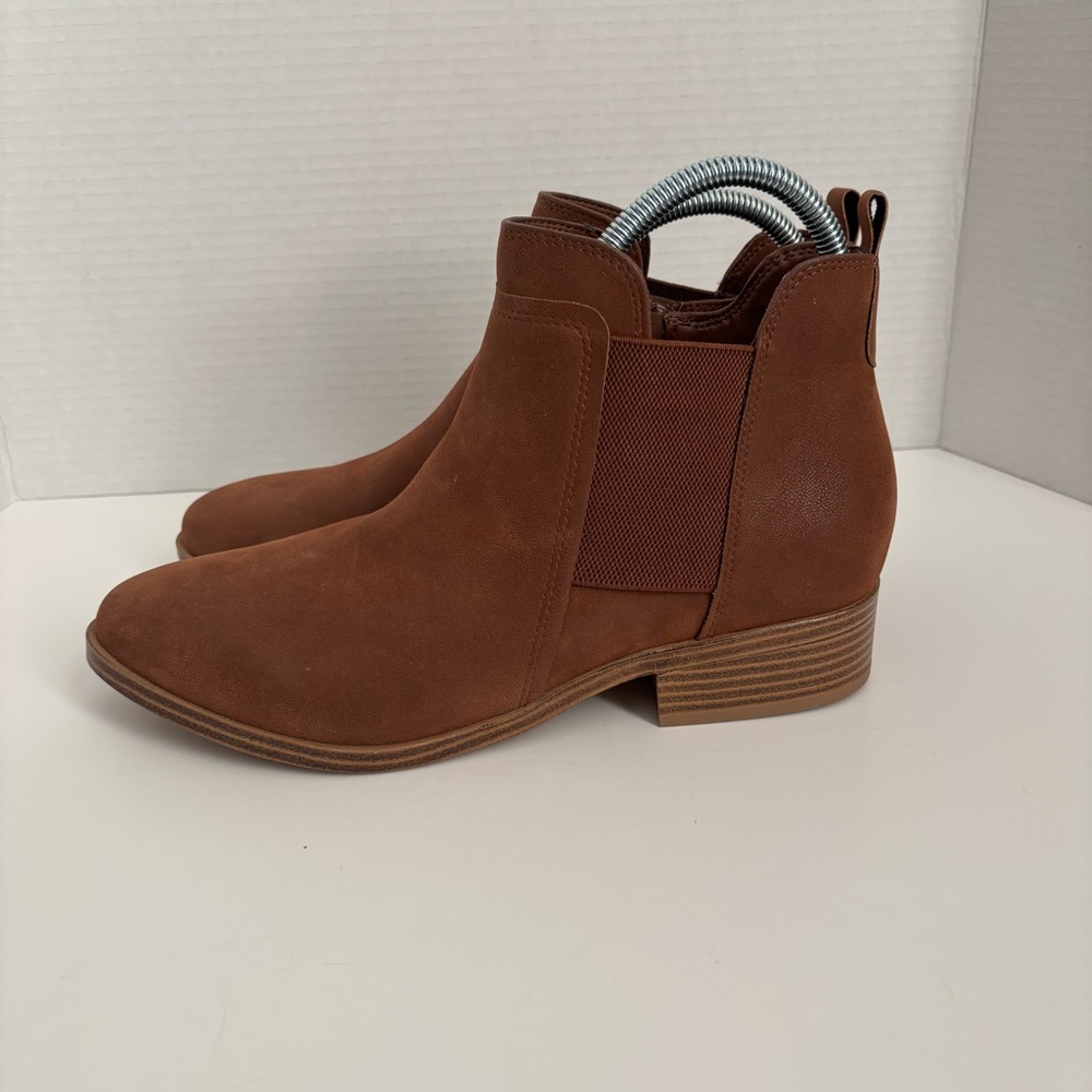 MIA Billie Ankle Booties Women Brown Size 8.5 Almond Toe Rubber Sole NWOT Slipon
